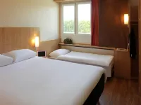 Ibis Roanne Hotel a Cherier