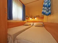 Sunny Chalet in Baia Domizia