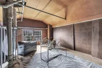 Grand Suite in B&B Historical 1896 Georgian Revival Manor in Green Bay