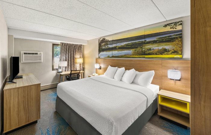 Days Inn by Wyndham Winona