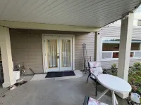 Spacious Family-Friendly Suite Near Cultus Lake with Private Entrance & Patio