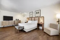 The Banyan Hotel Fort Myers, Tapestry Collection by Hilton