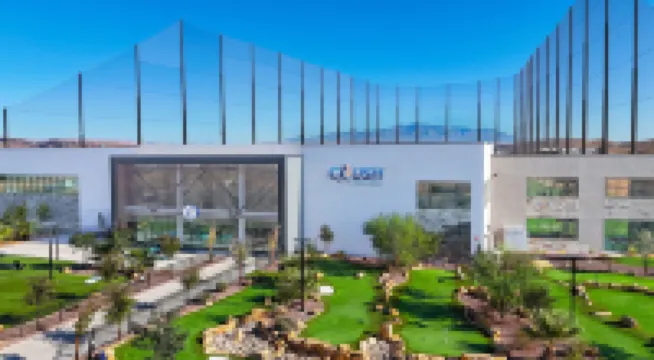 紅色遮陽篷下的錨點綠洲 #87