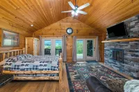 Luray Mountain Log Cabin #4 Deluxe Firepit Hot Tub Stone Fireplace Mountain View