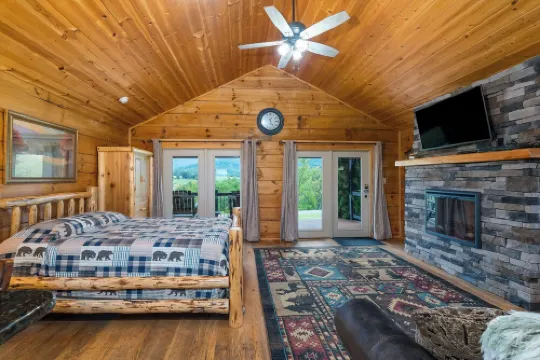 Luray Mountain Log Cabin #4 Deluxe Firepit Hot Tub Stone Fireplace Mountain View
