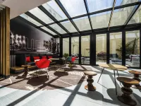 宜必思拉羅歇爾老港飯店