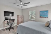 Updated Coastal 3Br w/King Bed - Outdoor Living, Private Yard, Close to Delray Hotels in Boynton Beach