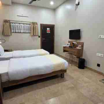 Hotel Gulmohar Grand Rooms