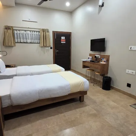 Hotel Gulmohar Grand