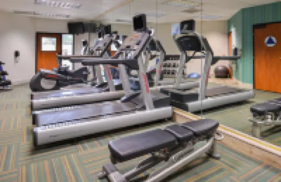 ฮอลิเดย์ อินน์ เอ็กซ์เพรส แอนด์ สวีทส์ เอลค์ โกรฟ เซ็นทรัล - ไฮเวย์ 99 บาย IHG