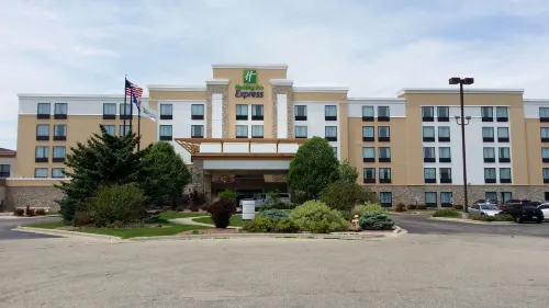 Holiday Inn Express JANESVILLE-I-90 & US HWY 14 by IHG - Parkplatz