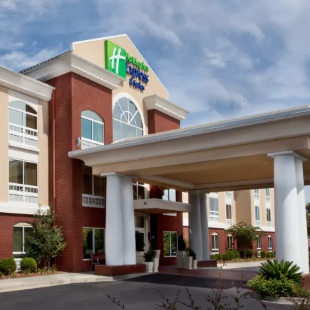 Holiday Inn Express & Suites SUMTER by IHG