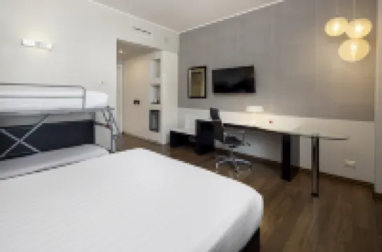 Holiday Inn GENOA CITY by IHG