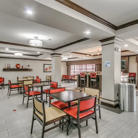 Holiday Inn Express & Suites LUBBOCK SOUTH by IHG
