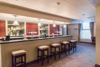Hogs Back Hotel & Spa Nr Farnham - bar