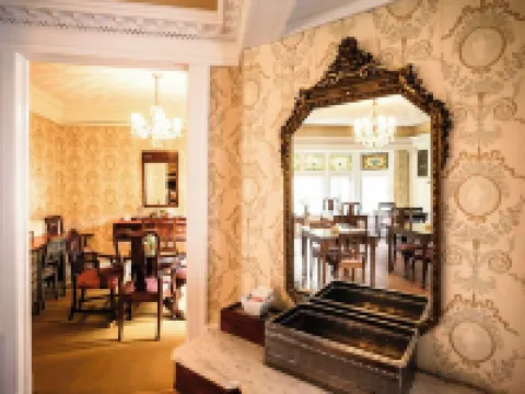 Manor House Inn Hotels in Norfolk