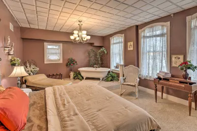 애완동물 친화형 아파트: 리버사이드 공원까지 2 블록! Missouri National Recreational River 주변 호텔