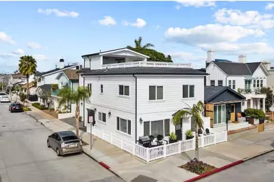 Newport Beach 1 bedroom, 1 bath + Sleeper Sofa Bed - Home/Beach/Garage/Patio Hotel in zona Sherman Library & Gardens