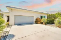 Palm Springs View Paradise with Large Pool and SPA.