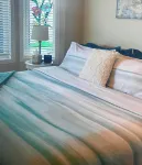 Beach Front Retreat :Private Beach and Dock Access, Hot Tub, BBQ &Free Kayaks!