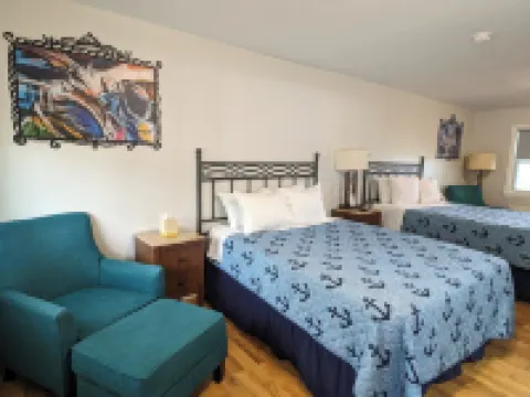 Riverboat Inn & Suites Hotels in Madison