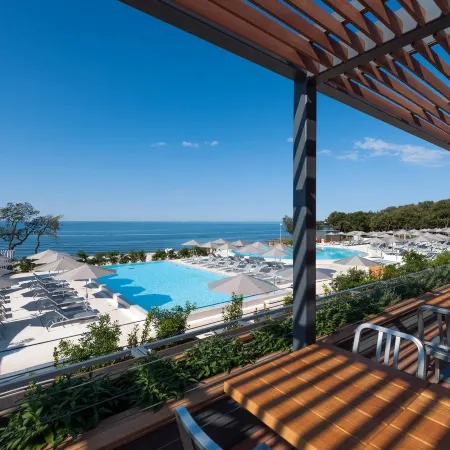 Maistra Select Amarin Resort
