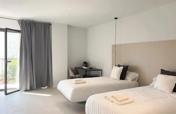 TAYP 納瓦爾莫拉爾