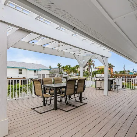 5550 Palmetto Paradise: 3br W/ Gulf Views, Heated Pool 3 Bedroom Home
