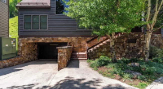 Etta Place 1 by AvantStay Ski in Ski Out Unit w Views of the Slopes