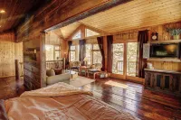 Crosby Cabin: Fireplace, Game Room & Trails - Lantställe
