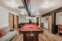 03Mbh -12-Bdrm - 3.5-Bath - Wifi - Pets Ok - Sleeps 26 12 Bedroom Home by RedAwning Hotels in Deming