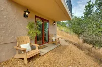 Lovely Belmont Apartment w/ Stunning Views! Hotels in Belmont