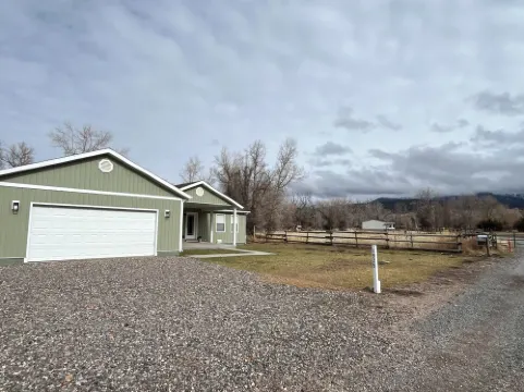 Charming 3-bedroom house In Beaver Ut.