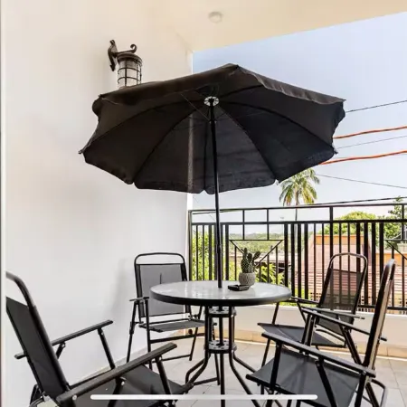 Cozy 2-bedroom apartment in charming Tequila with WiFi, AC Отели в г. Текила