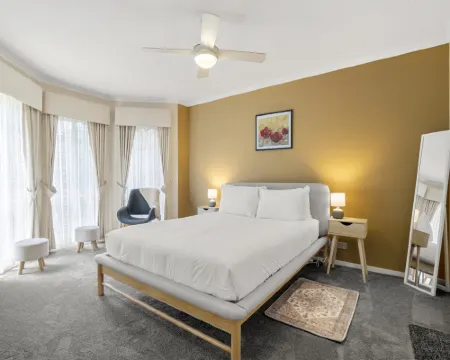 Charming 3-Bed Family Home with Amazing Garden Hotels in Werribee