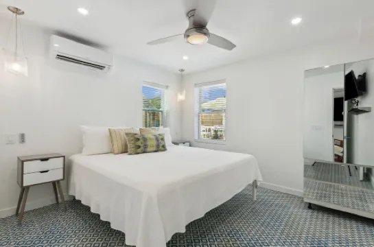 Blueberry Dunes Beach Cottage - Pet Friendly - Pool