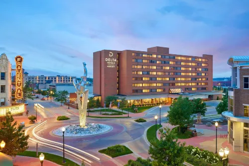 Delta Hotels Muskegon Convention Center Hotels in Muskegon