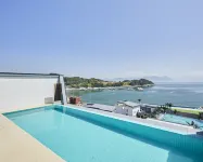 Blue Mango Pool Villa & Resort - С бассейном
