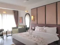 Verano Hotel & Spa Hotels near Mapusa Friday Bazaar