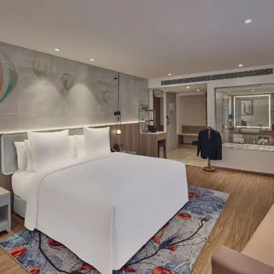 Iconiqa - the Lifestyle Hotel of Mumbai Hotels near Linking Road