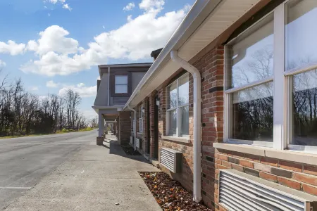 HomeTowne Studios Georgetown, KY