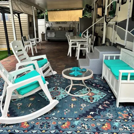 Cozy 1-bedroom mobile home with AC, WiFi in enchanting Key Largo