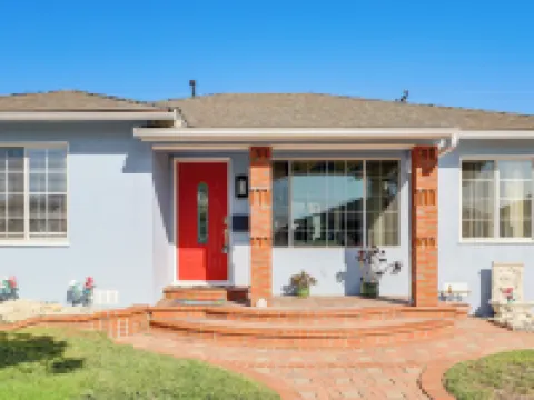 Stylish Home Near Sofi Stadium, LAX & Long Beach Hotels in Compton