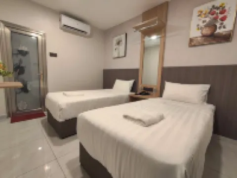 Hotel Mawar Inn Hotel di Tanjung Dua Belas