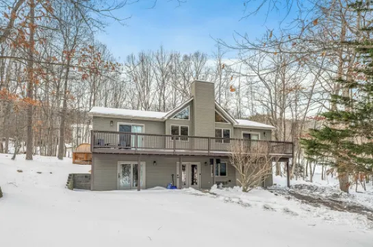 6BR Designer Home in Massanutten with Hot Tub, Sauna