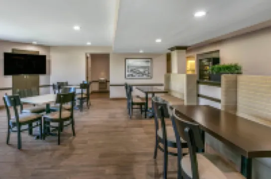 สลีปอินน์ แอลเลนทาวน์ - โฟเกิลส์วิลล์