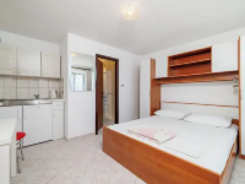 Apartments Jasna Hotels in Vratarusa