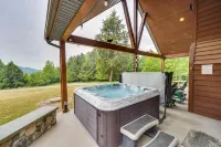 3-Acre Benezette Cabin Hot Tub, Grill and Mtn View - balcony