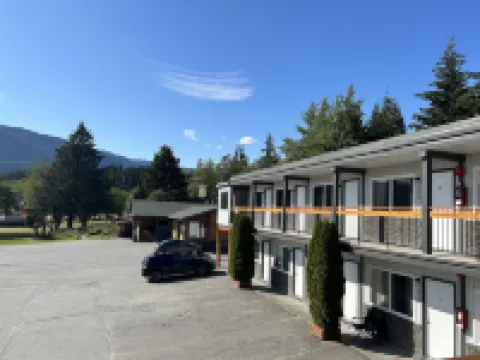 Chalet Inn Hotels in Kitimat