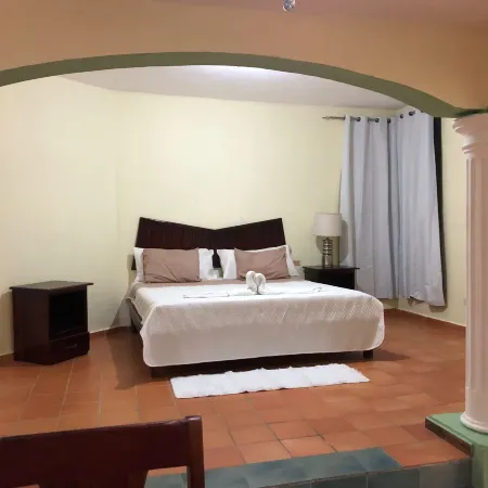 Hotel Restaurante La Cueva